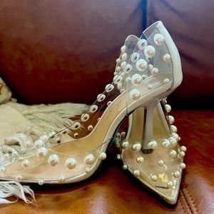 Pearl studed shoes size 7